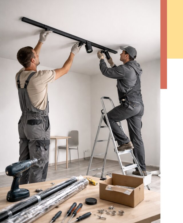 Установка трековых светильников в натяжной потолок в Видном от 4347 руб. | ОТДЕЛОЧНИК-Вдн